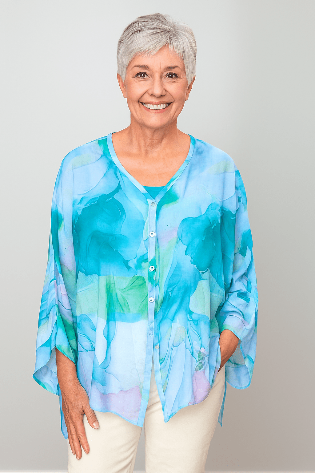 Blouse met V - hals, kleurrijke aquarelprint, vlindermouwen - Zovora